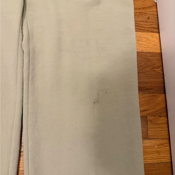 Express two piece green tea suit - Picture 4 of 6